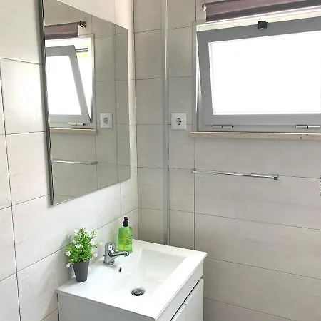 Duarte - Casa T1 N - Com Vista Mar Nazaré