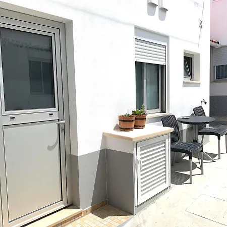 Duarte - Casa T1 N - Com Vista Mar *