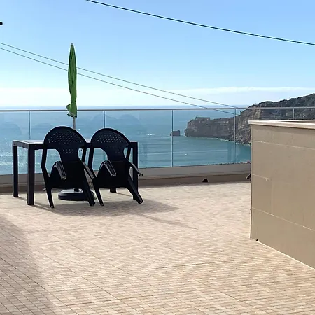 Duarte - Casa T1 N - Com Vista Mar